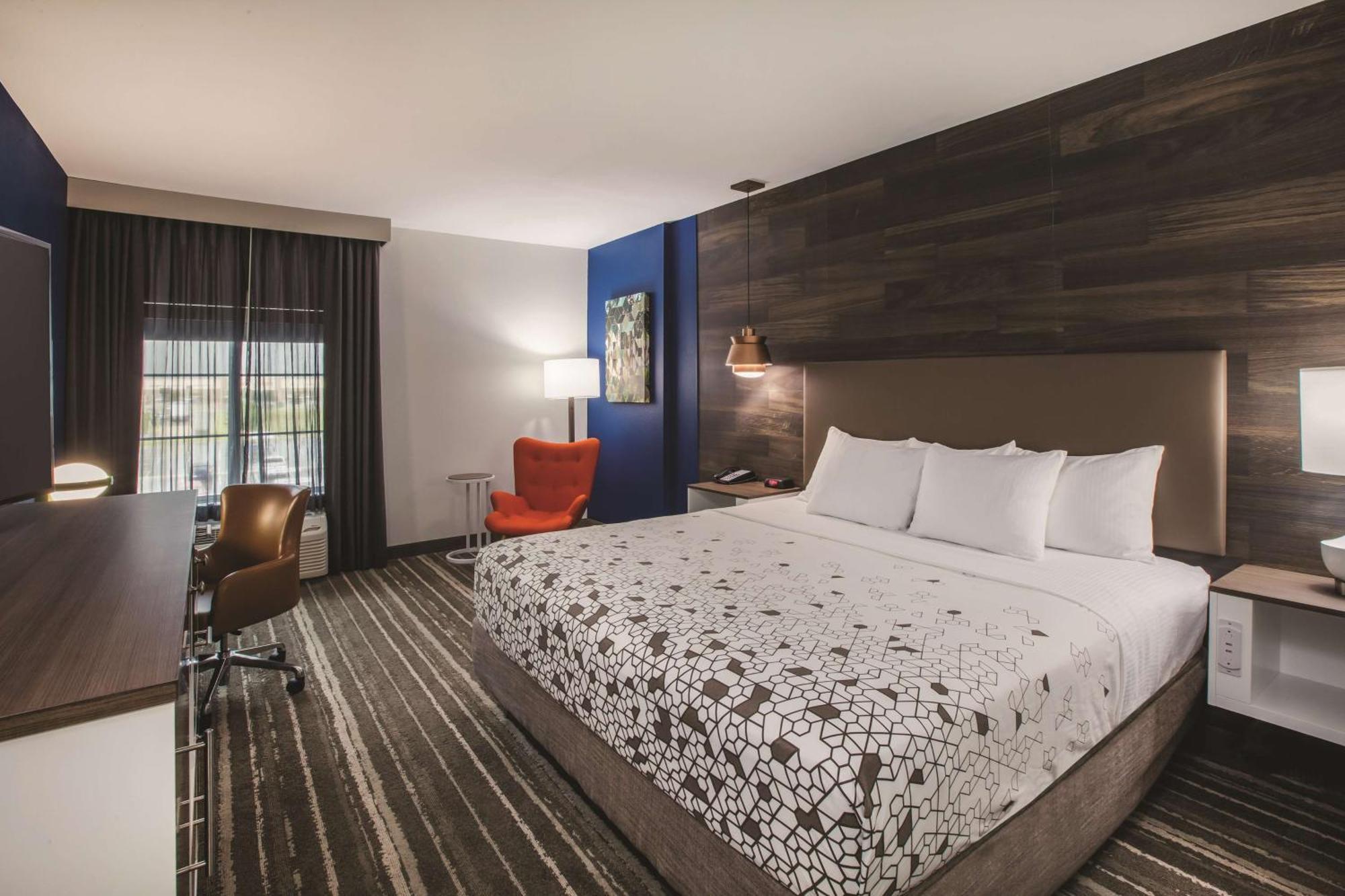 Отель La Quinta By Wyndham Owasso Экстерьер фото